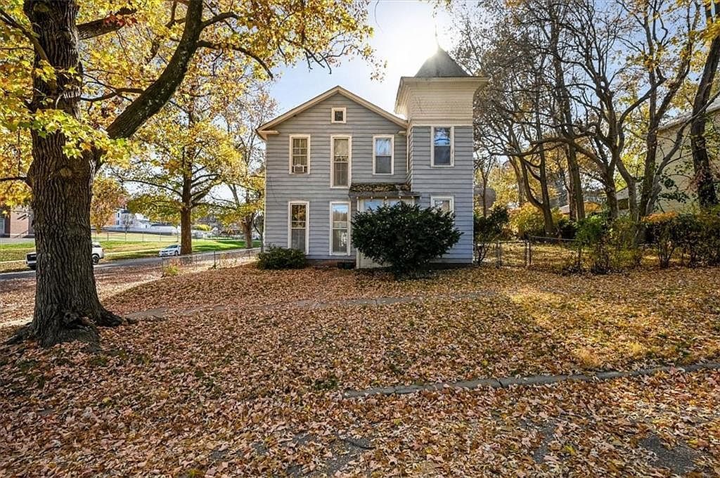 601 Congress St Leavenworth, KS 66048 - Thumbnail 2