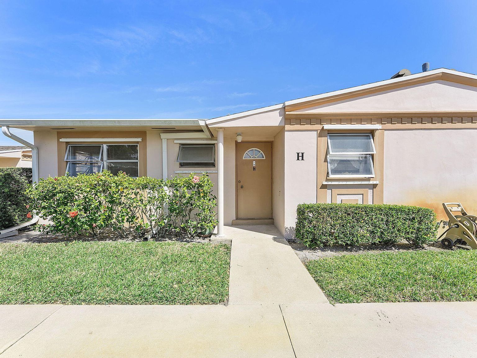 2523 Dudley Dr W APT H West Palm Beach, FL 33415 - Thumbnail 2