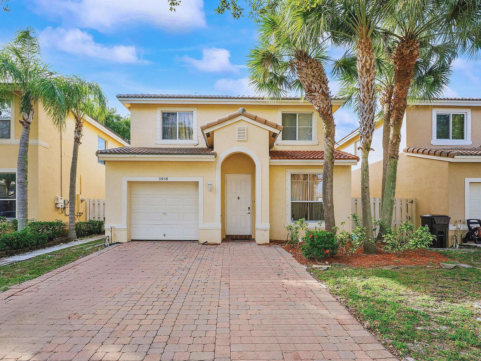 3958 Lake Tahoe Cir West Palm Beach, FL 33409 - Thumbnail 2