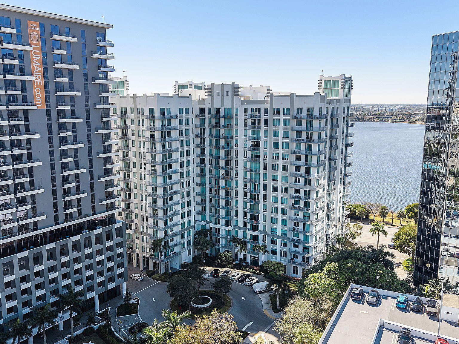 300 S Australian Ave Unit 916 West Palm Beach, FL 33401 - Thumbnail 2