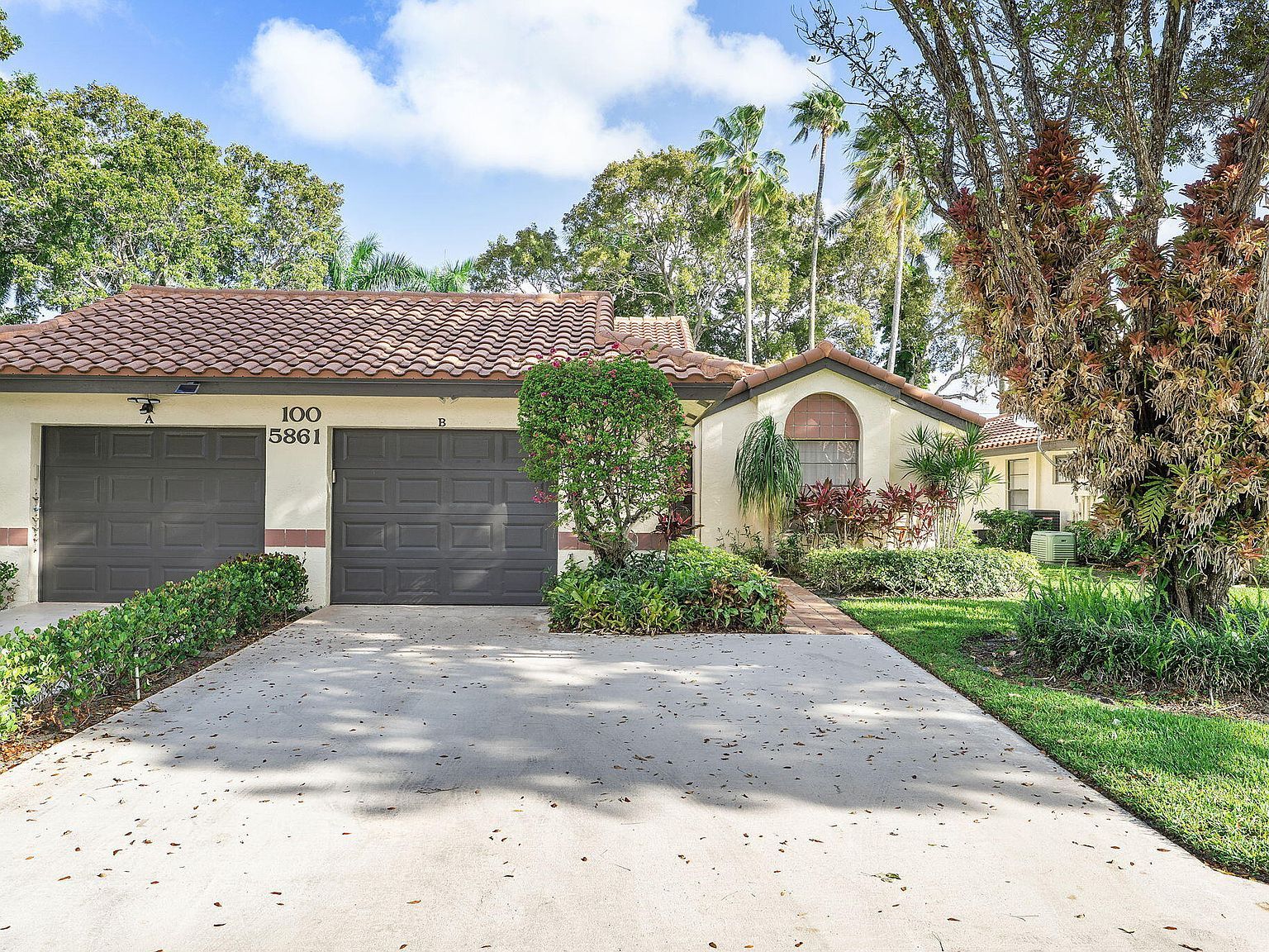 5861 Sunswept Ln Boynton Beach, FL 33437 - Thumbnail 2