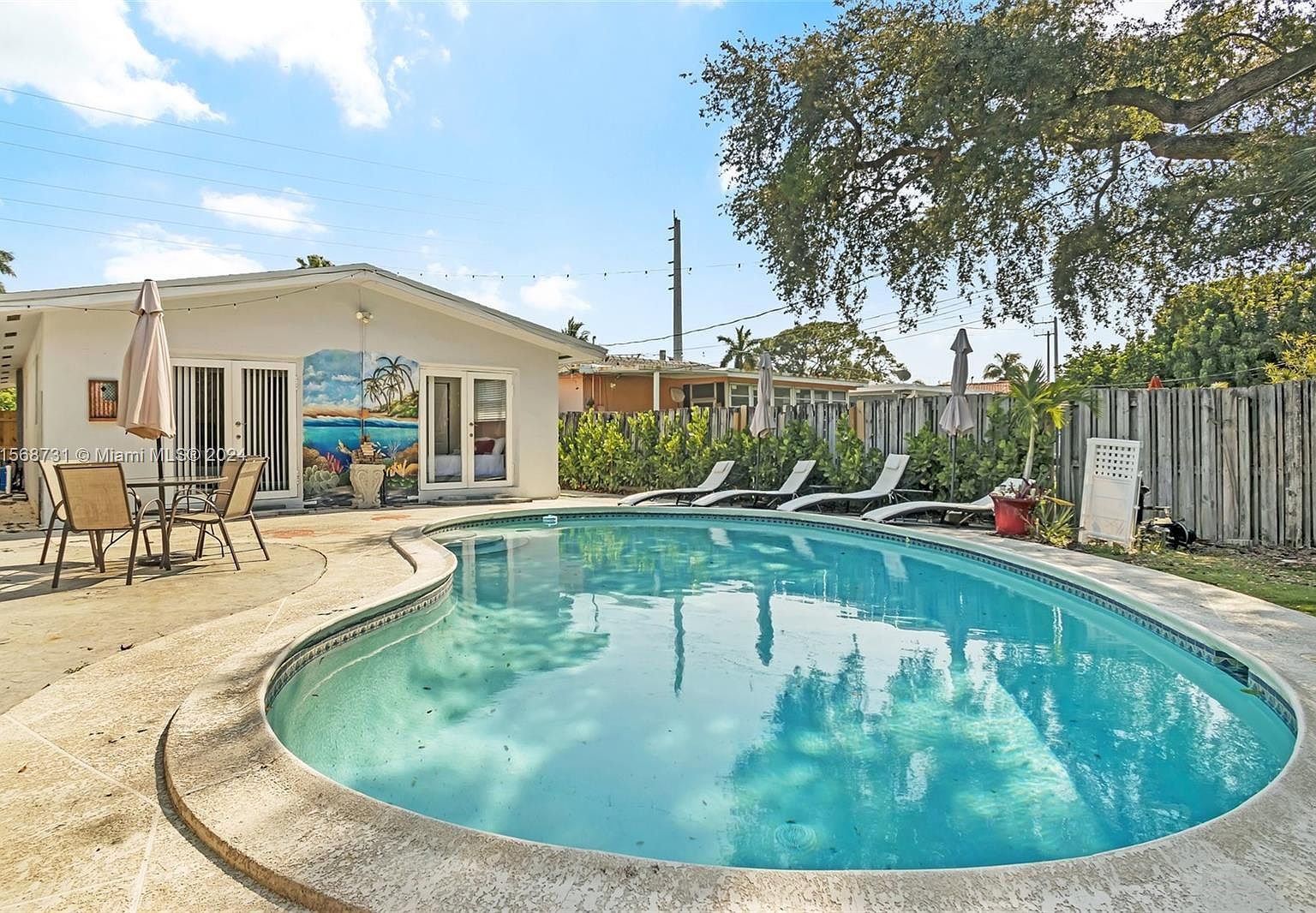 1547 NE 38th St Fort Lauderdale, FL 33334 - Thumbnail 2