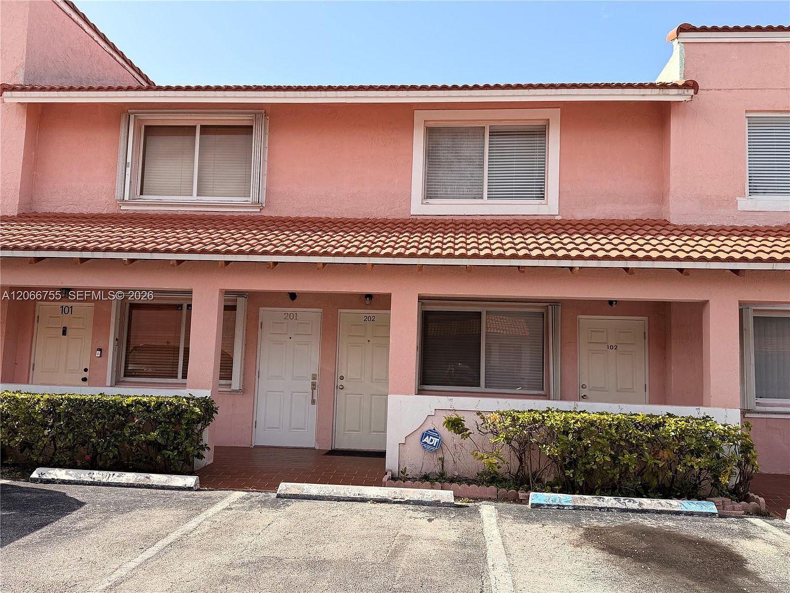 8019 Lake Dr APT 202 Doral, FL 33166, 33166