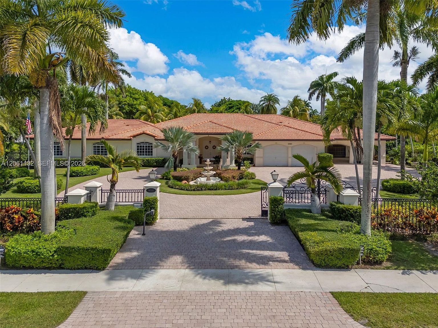 9735 SW 64th St Miami, FL 33173, 33173