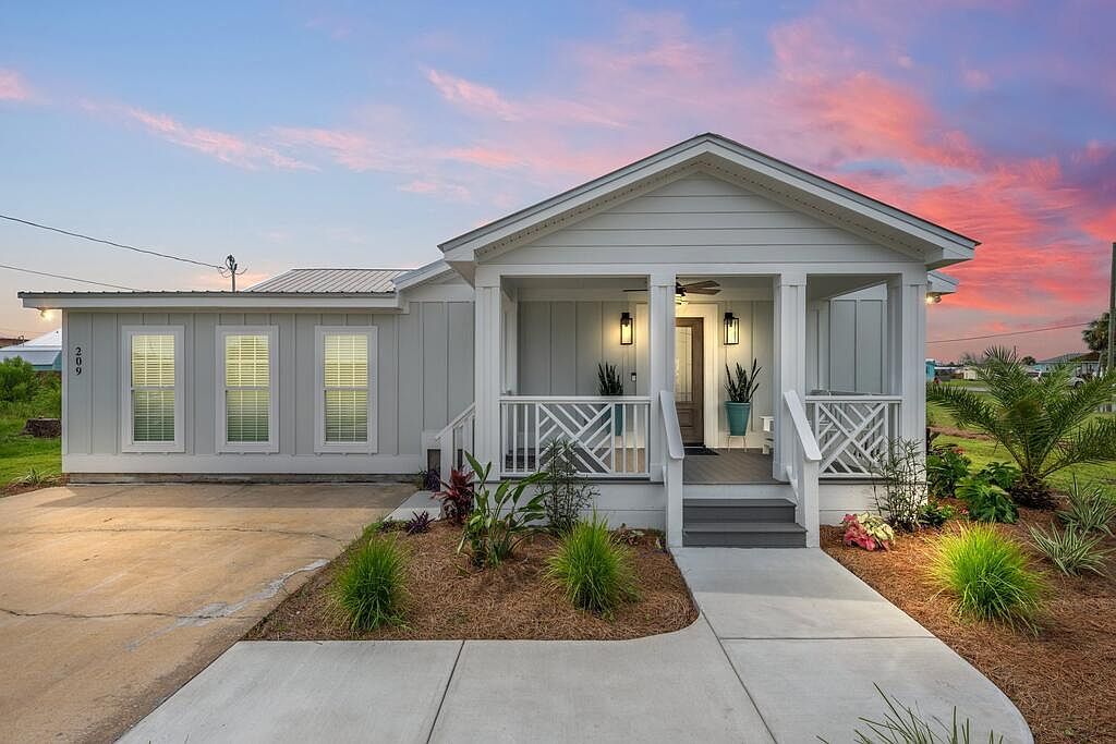 209 7th St Mexico Beach, FL 32456, 32456