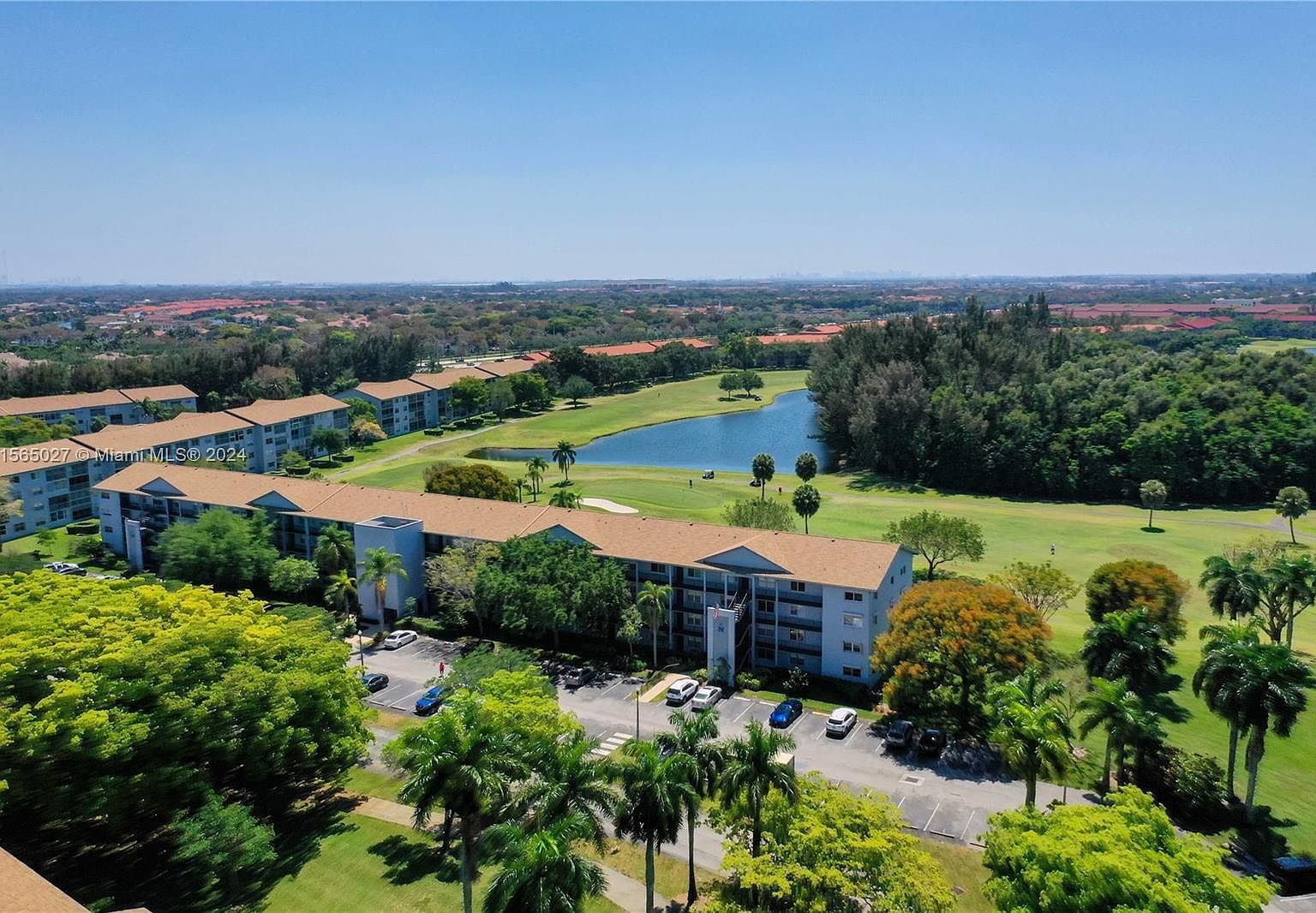 12500 SW 6th St APT 311N Pembroke Pines, FL 33027 - Thumbnail 2