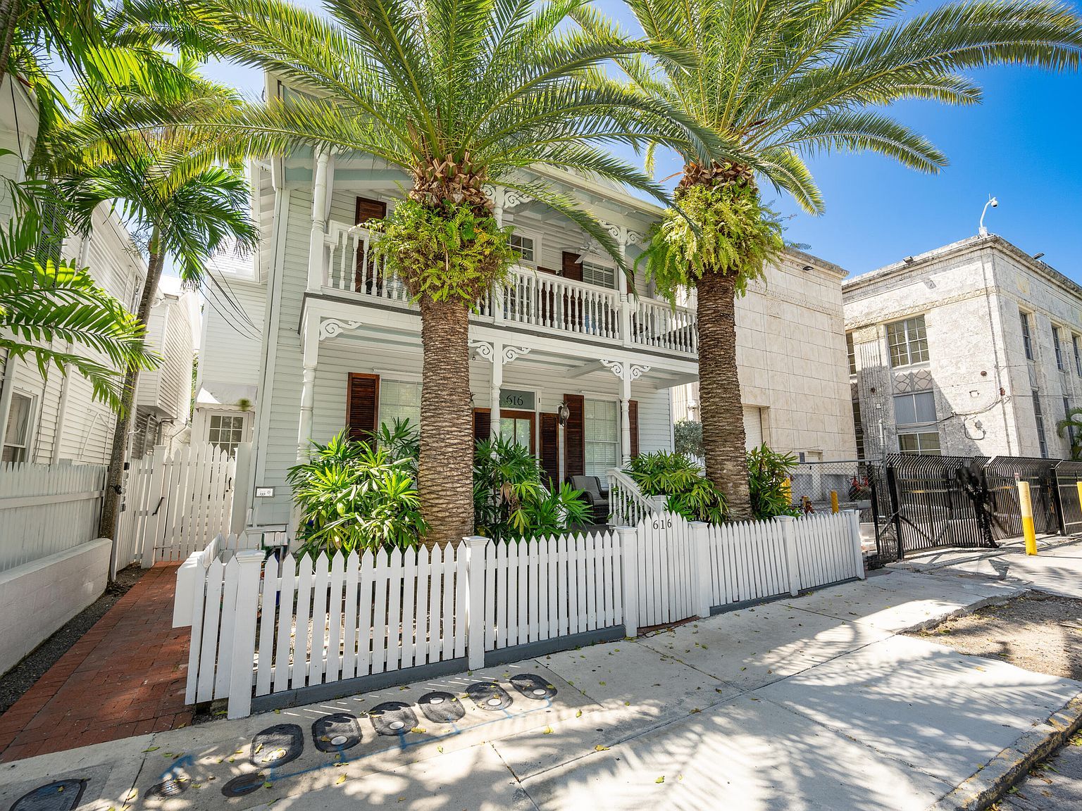 616 Caroline St APT 6 Key West, FL 33040 - Thumbnail 2