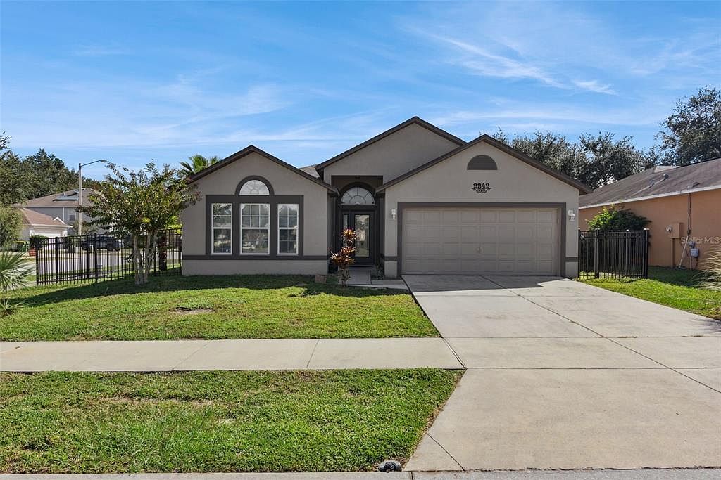 2242 Aitkin Loop Leesburg, FL 34748 - Thumbnail 2