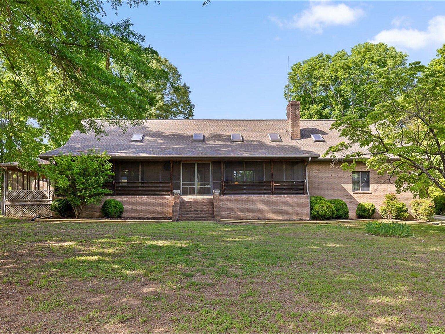 2401 Igou Ferry Rd Soddy Daisy, TN 37379, 37379