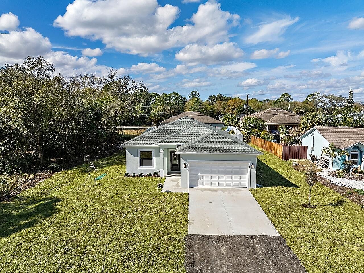 8635 98th Ct Vero Beach, FL 32967 - Thumbnail 2