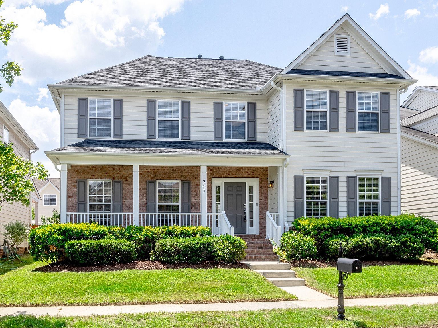 307 Minton Valley Ln Cary, NC 27519 - Thumbnail 2