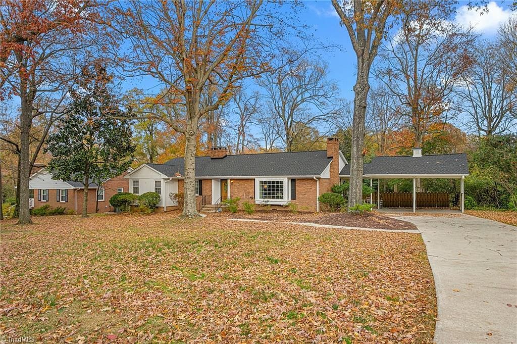 411 Shadowbrook Dr Burlington, NC 27215 - Thumbnail 2