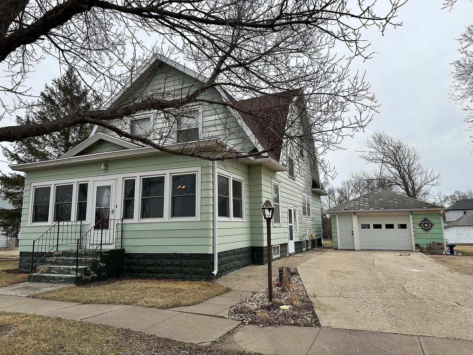 104 Humphrey Dr S Doland, SD 57436  | Single Family