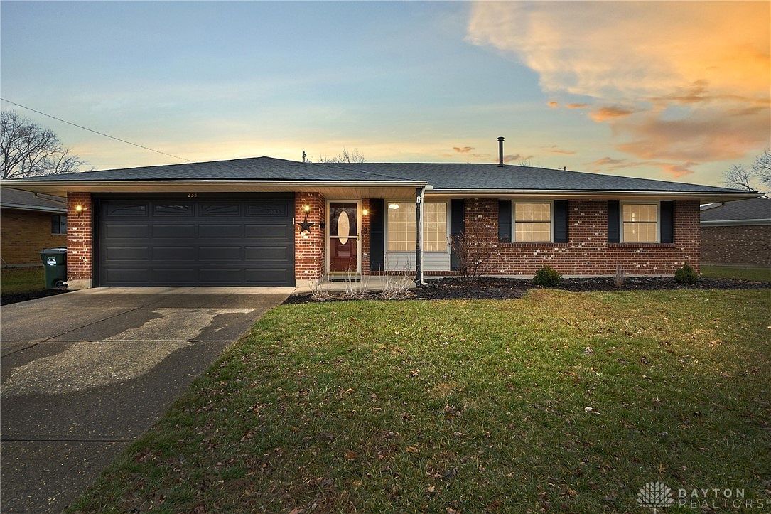 233 Grantwood Dr Dayton, OH 45449 - Thumbnail 2