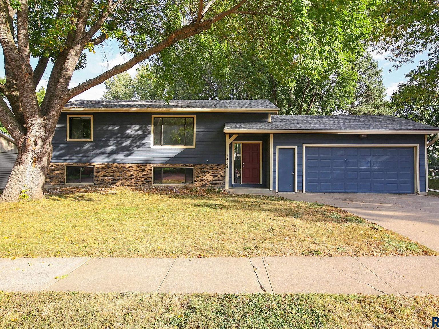 4208 E 23rd St Sioux Falls, SD 57103 - Thumbnail 2