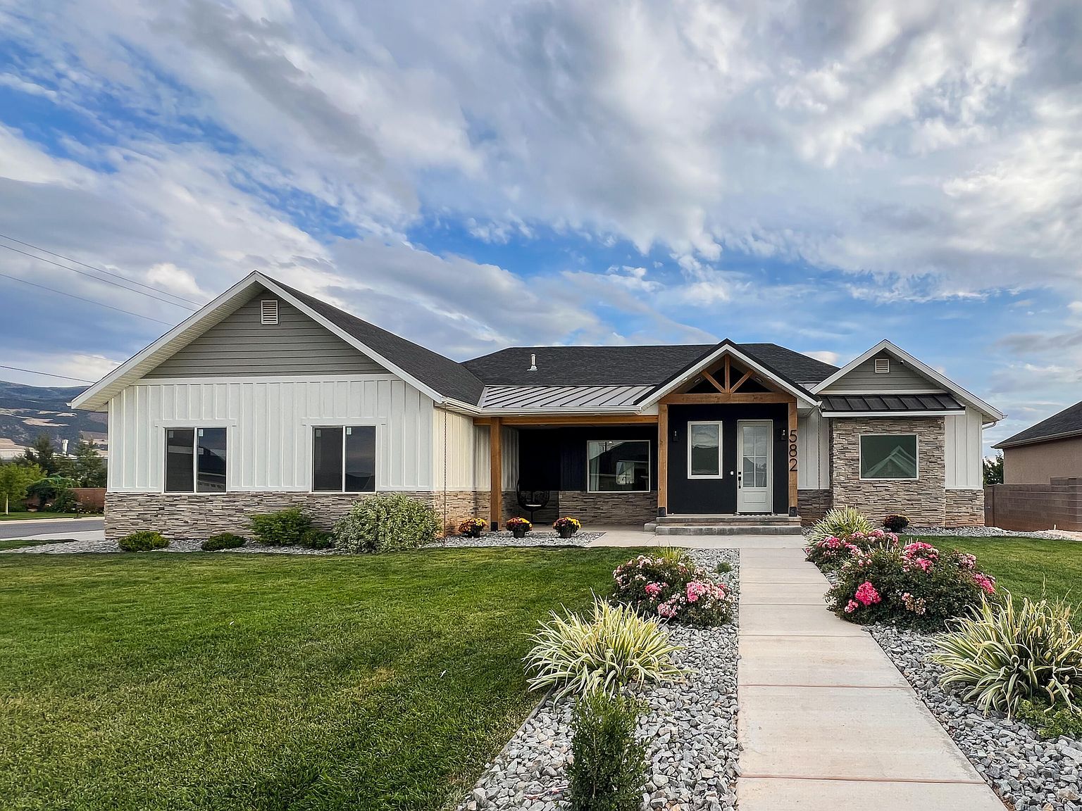 582 E 5020 N Enoch, UT 84721 - Thumbnail 2