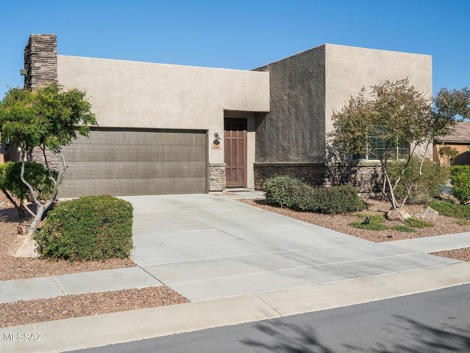 209 E Brookdale Way Oro Valley, AZ 85755 - Thumbnail 2