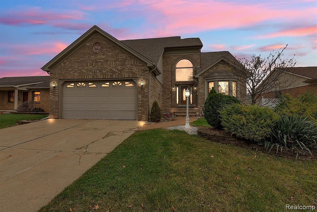 15135 Churchill St Southgate, MI 48195 - Thumbnail 2