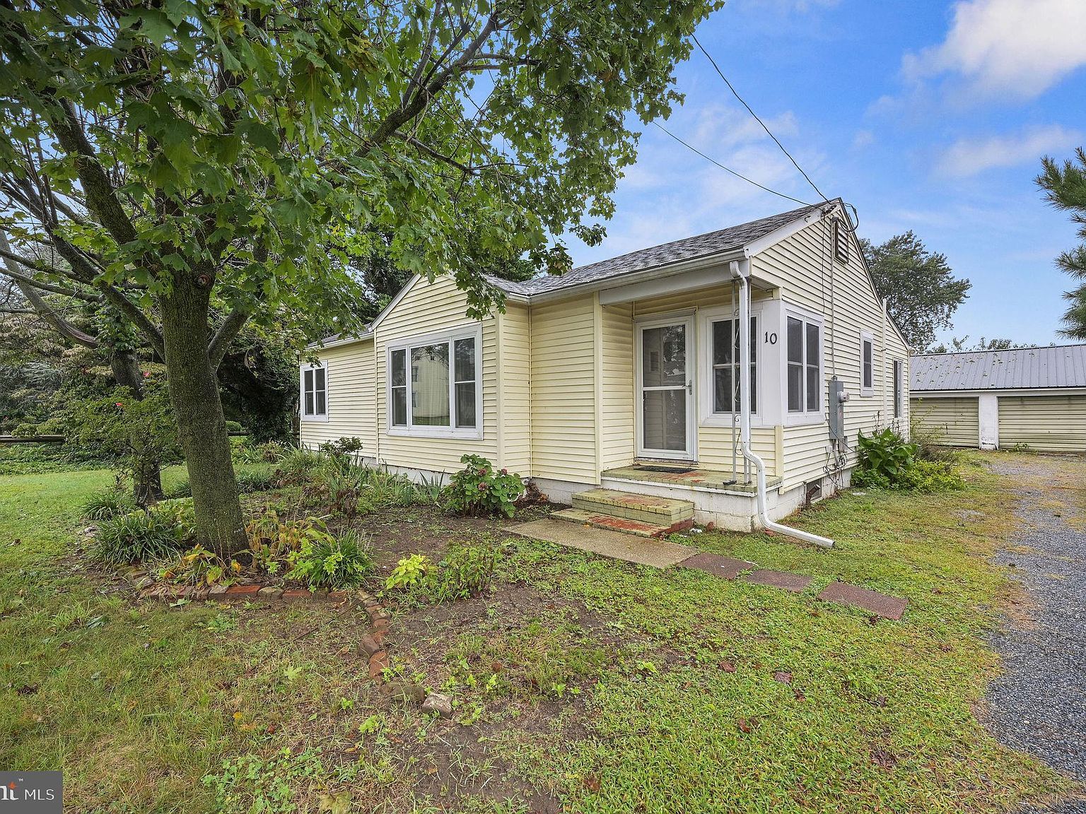 10 N Main St Magnolia, DE 19962  | Single Family