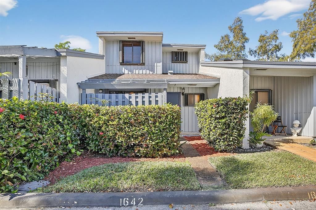 1642 N 15th Ter Hollywood, FL 33020 - Thumbnail 2