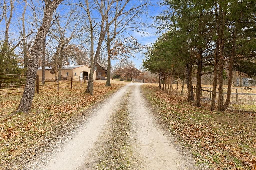 13263A NE County Road 23 Adrian, MO 64720 - Thumbnail 2