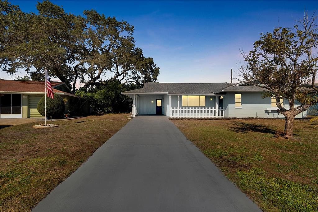 733 Tam O Shanter Ave Sun City Center, FL 33573 - Thumbnail 2