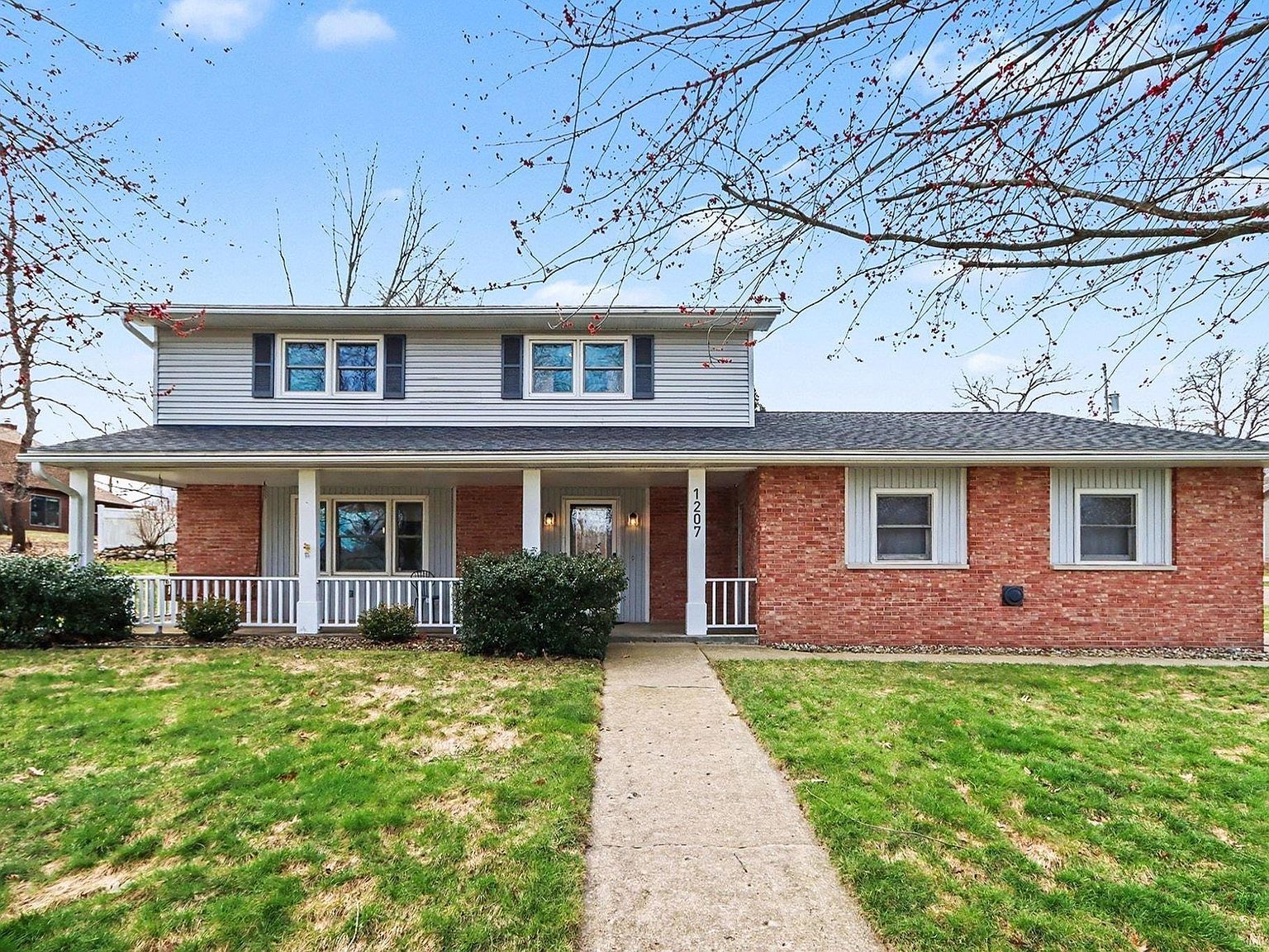 1207 Hampton Oaks Dr Portage, MI 49024  | Single Family