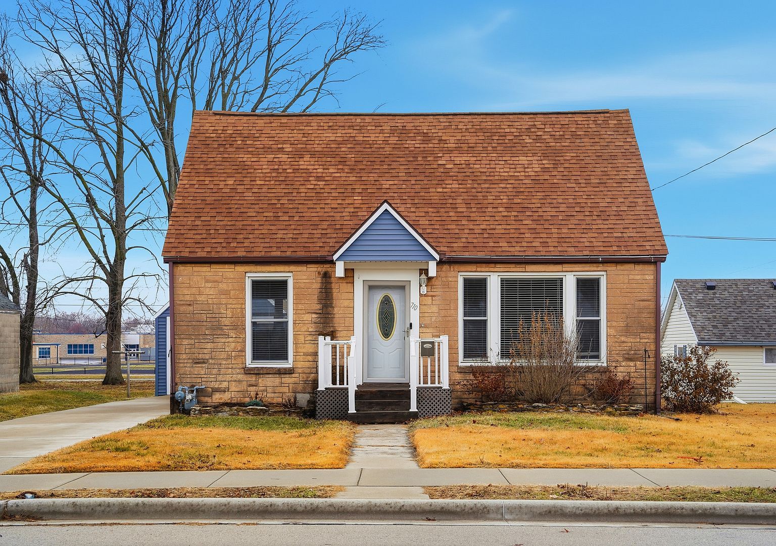 710 E 16th St Sterling, IL 61081 - Thumbnail 2