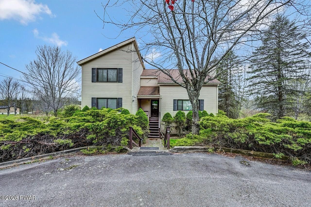 87 Ridgeview Dr Lake Ariel, PA 18436, 18436