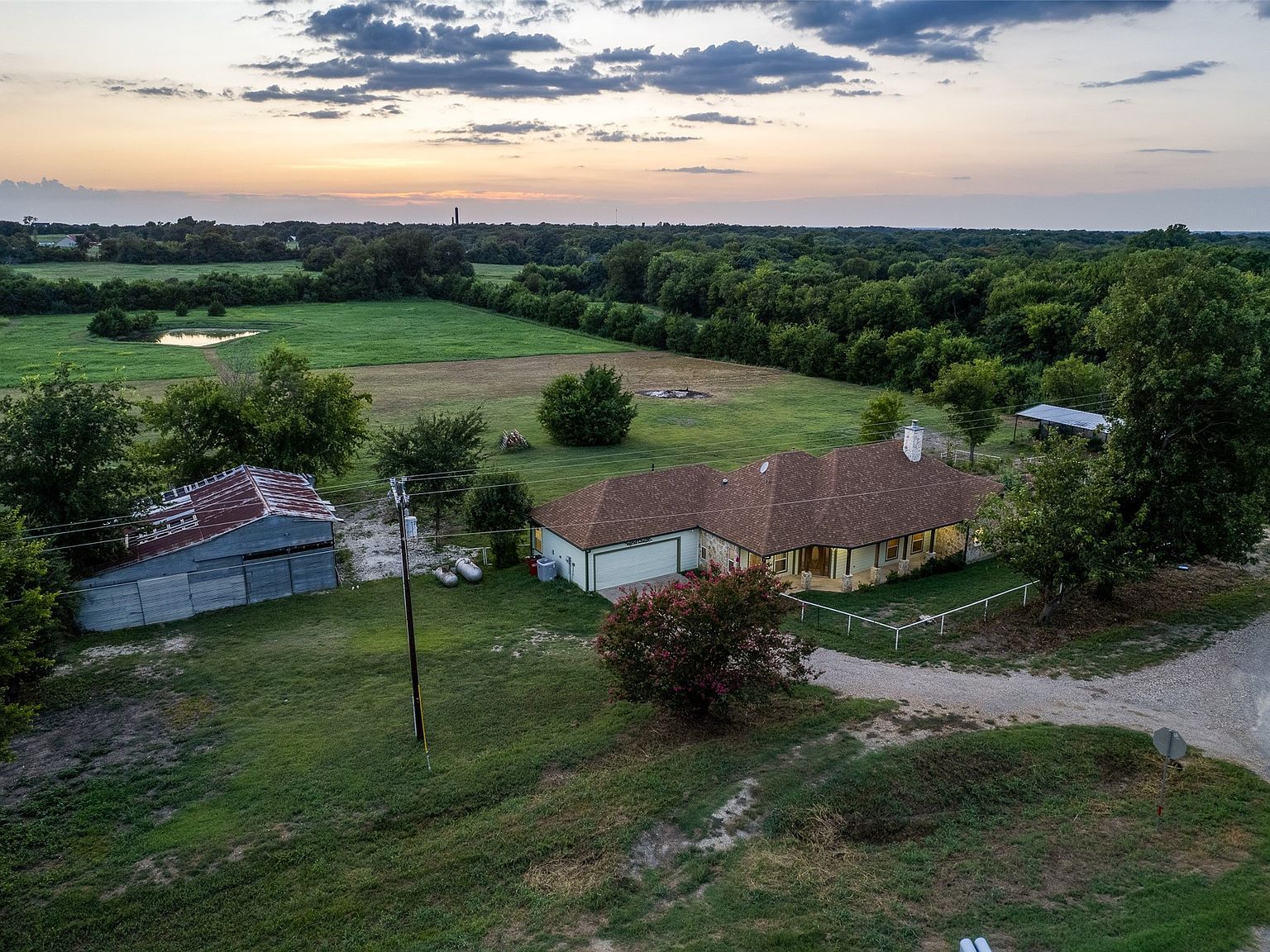 213 County Road 4725 Leonard, TX 75452 - Thumbnail 2