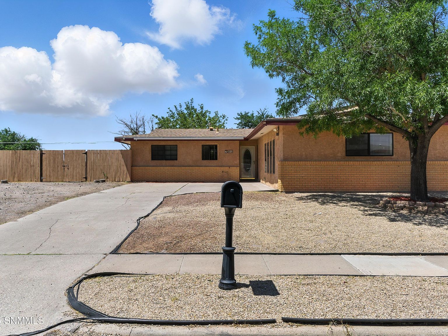 2012 Anita Dr Las Cruces, NM 88001 - Thumbnail 2