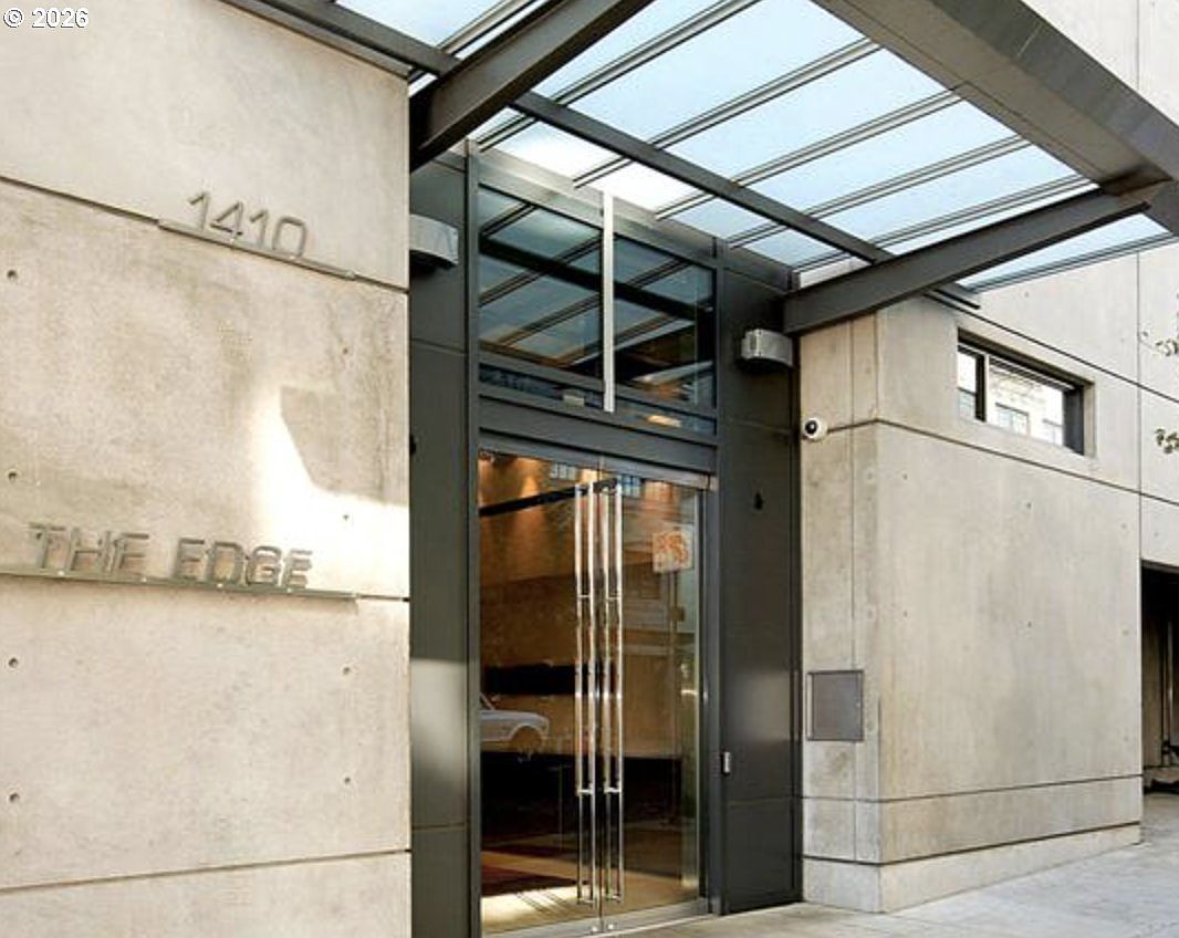 1410 NW Kearney St APT 625 Portland, OR 97209 - Thumbnail 2