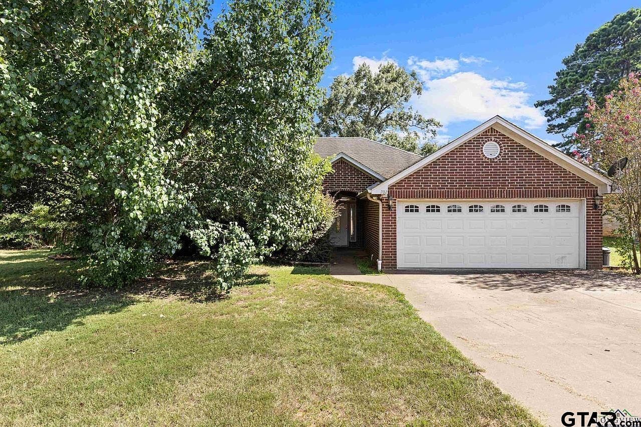 702 Cheryl St Longview, TX 75604 - Thumbnail 2