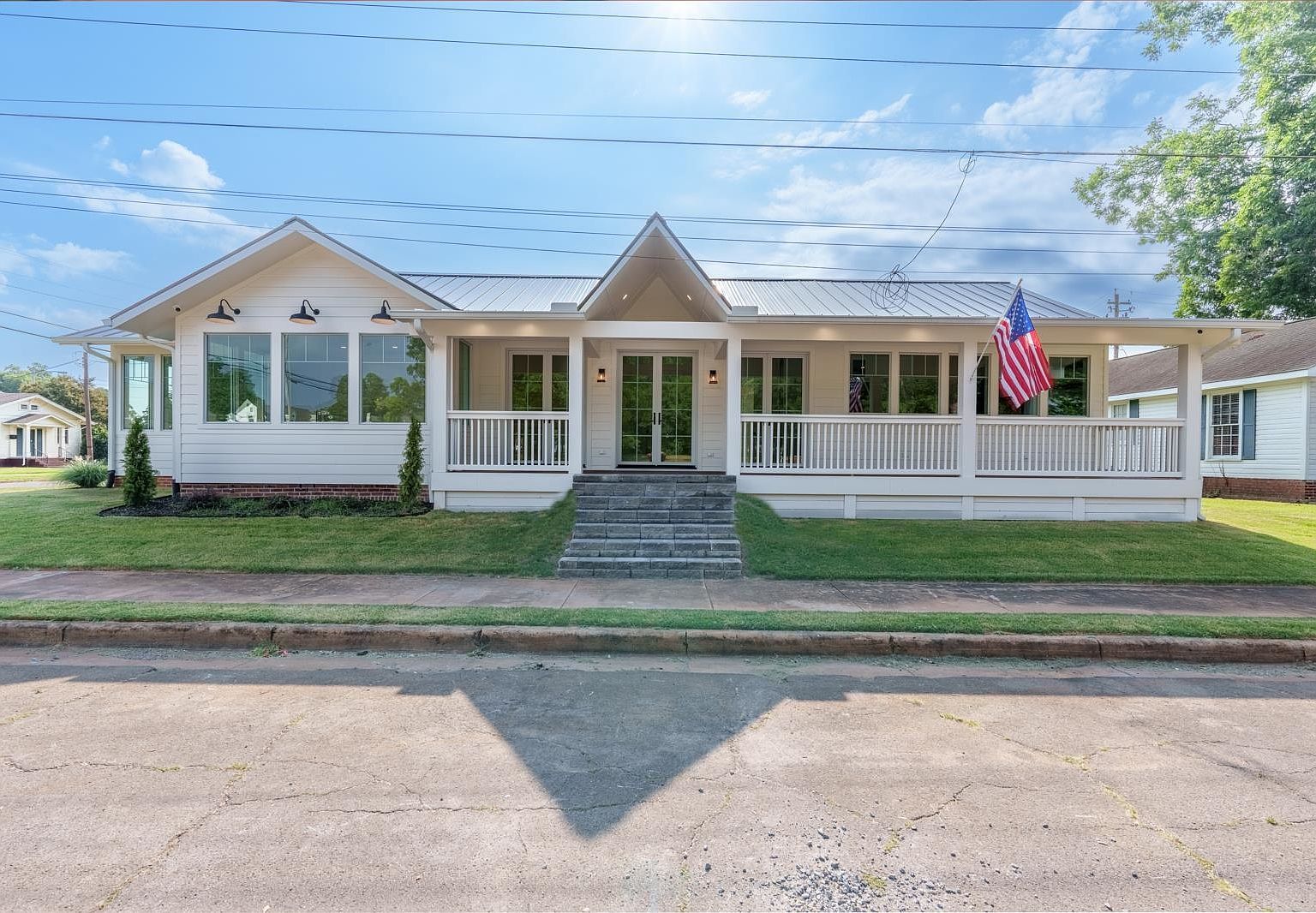 109 2nd St Tuscumbia, AL 35674 - Thumbnail 2