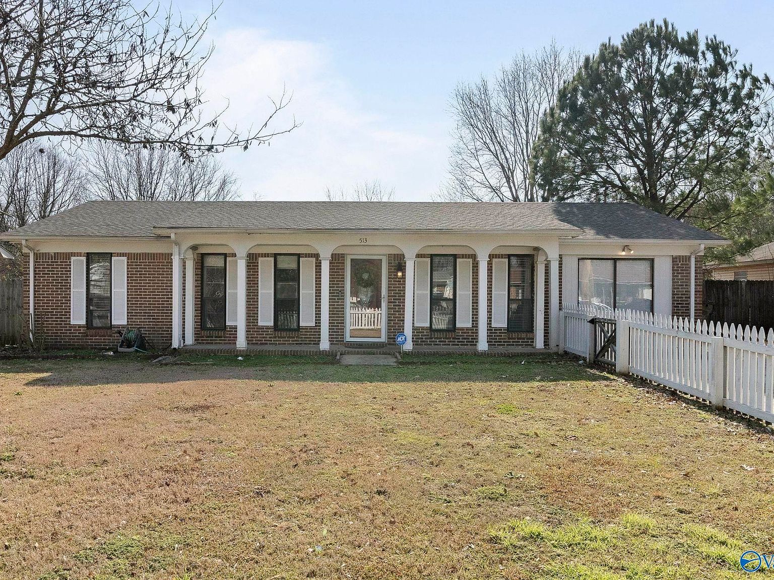 513 Denise Dr SW Decatur, AL 35603 - Thumbnail 2