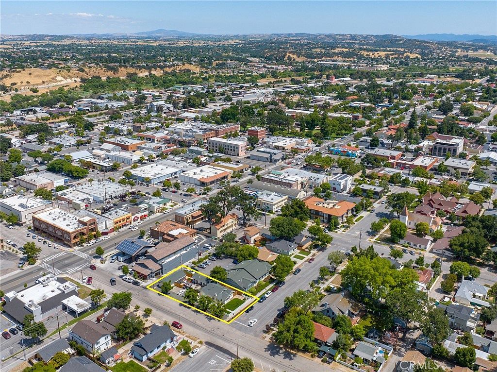 1444 Oak St Paso Robles, CA 93446 - Thumbnail 2