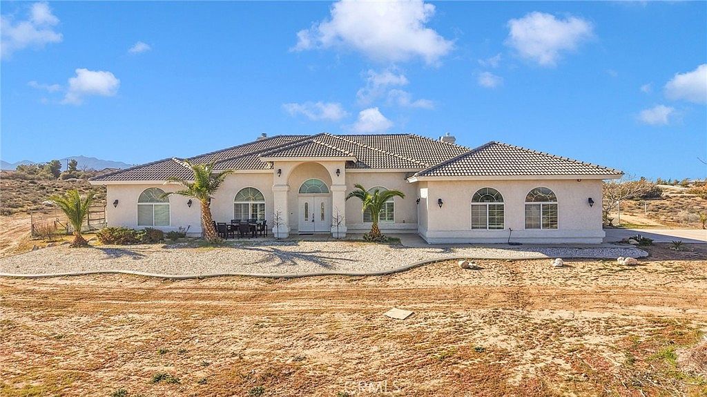 6086 Pythagoras Rd Oak Hills, CA 92344 - Thumbnail 2