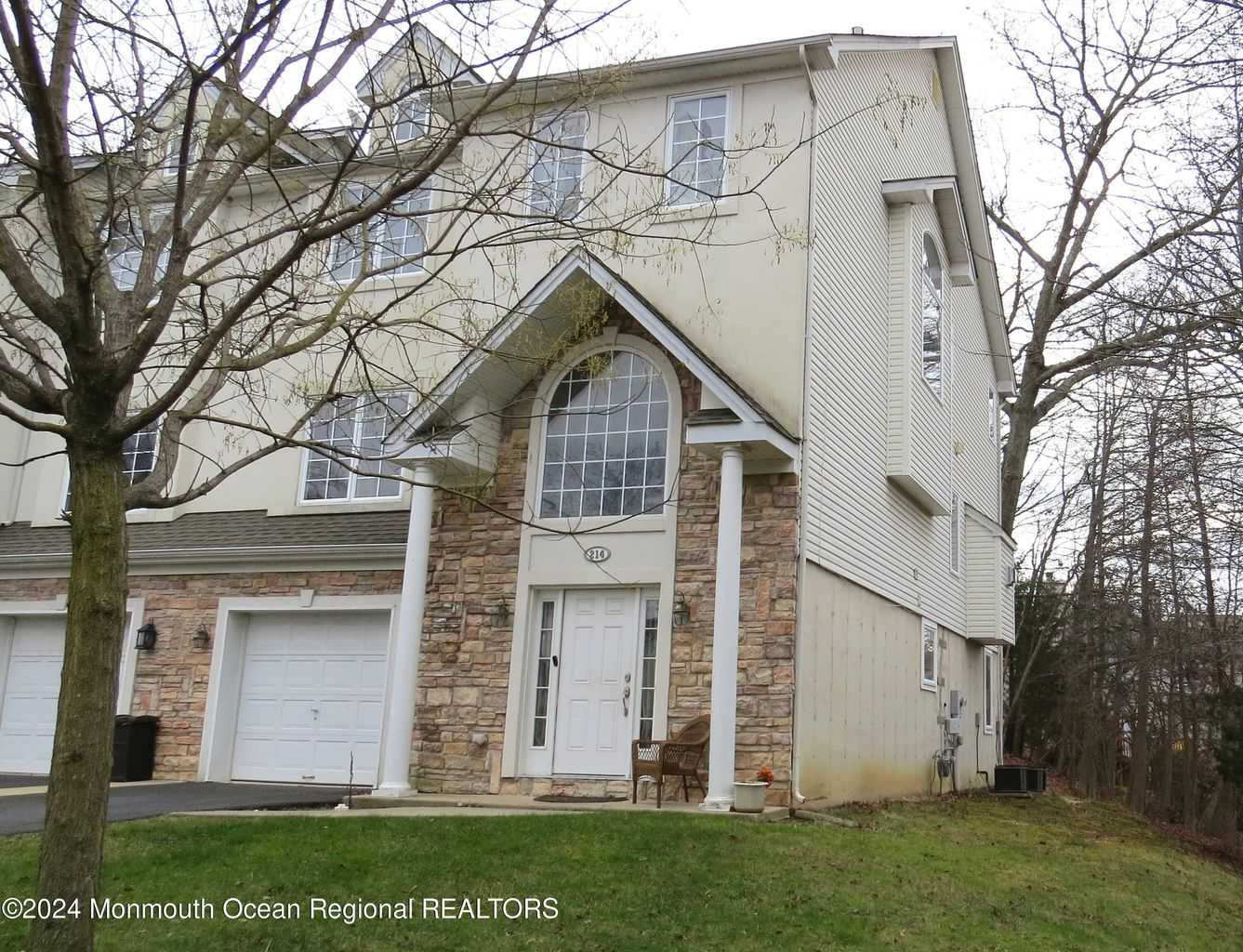 214 Ronald Court, Manalapan Township, NJ, USA, 7726 | Multi Family