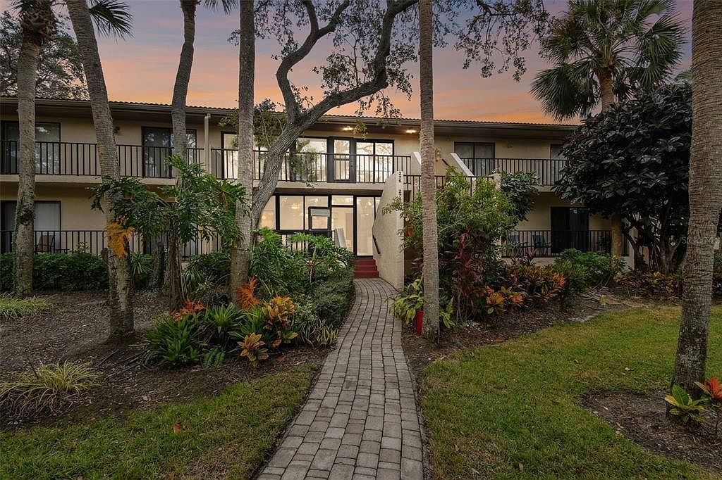 3438 Wood Owl Cir APT 275 Bradenton, FL 34210 - Thumbnail 2