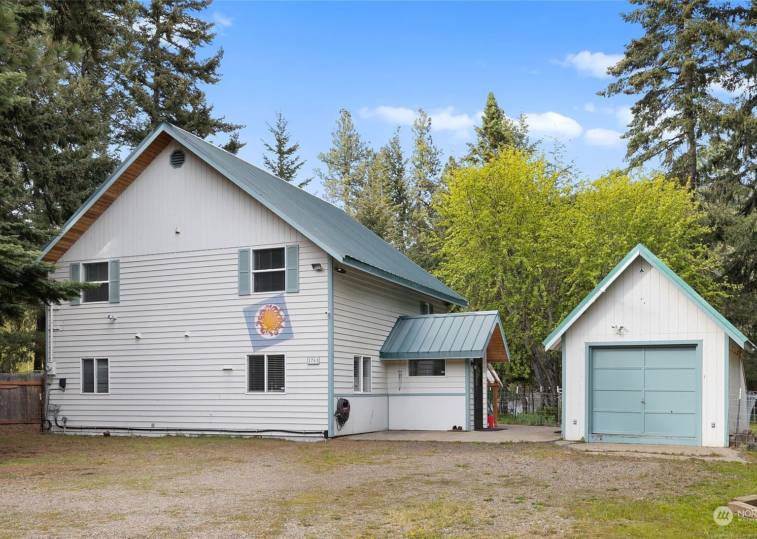 1761 Tree Farm Rd Easton, WA 98925 - Thumbnail 2