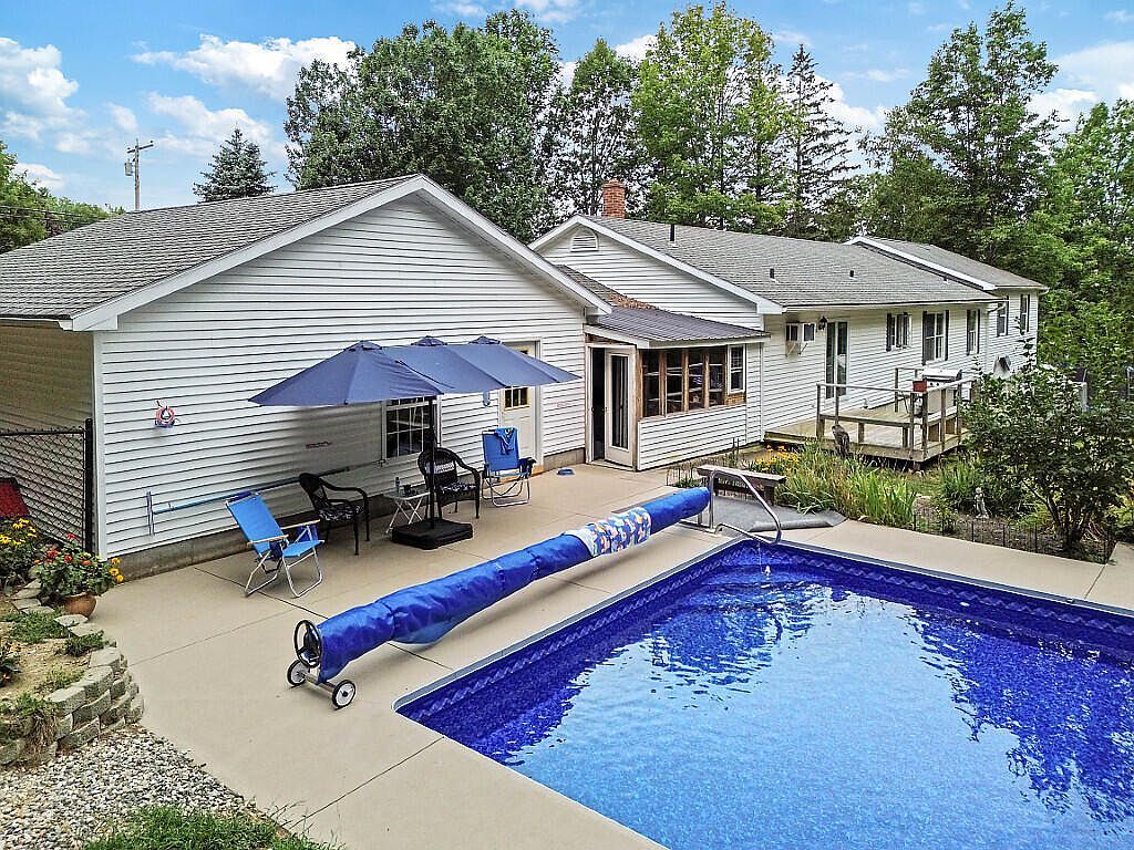 336 Main St Winthrop, ME 04364 - Thumbnail 2