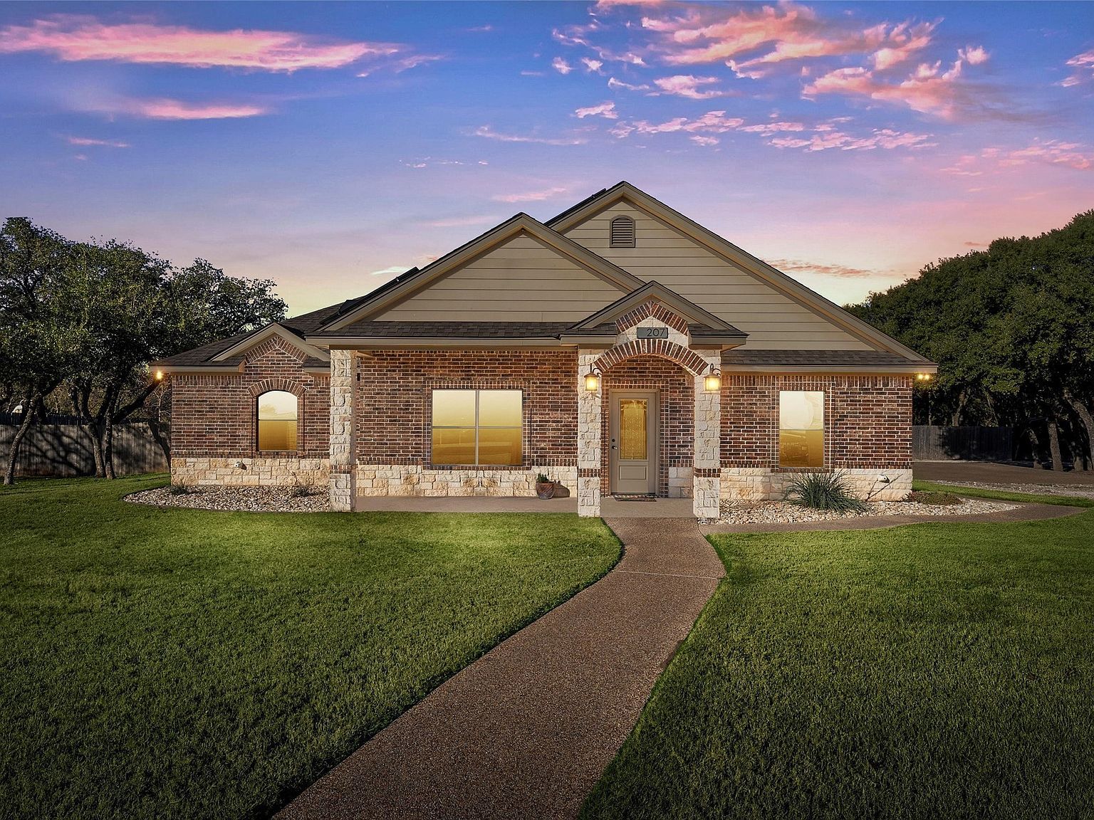 207 Cresthill Cir Valley Mills, TX 76689 - Thumbnail 2
