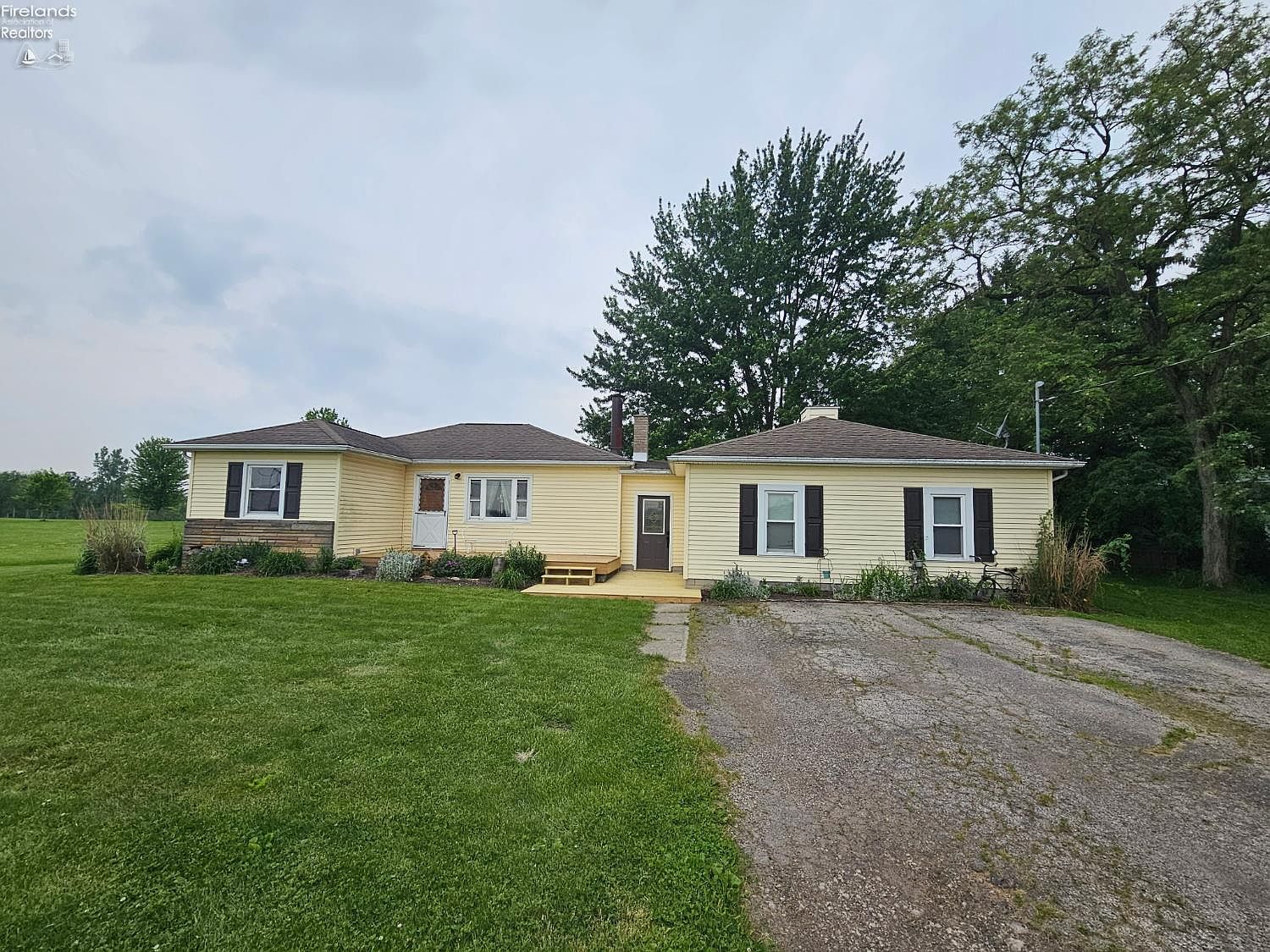 82 S Kniffin St Greenwich, OH 44837 - Thumbnail 2