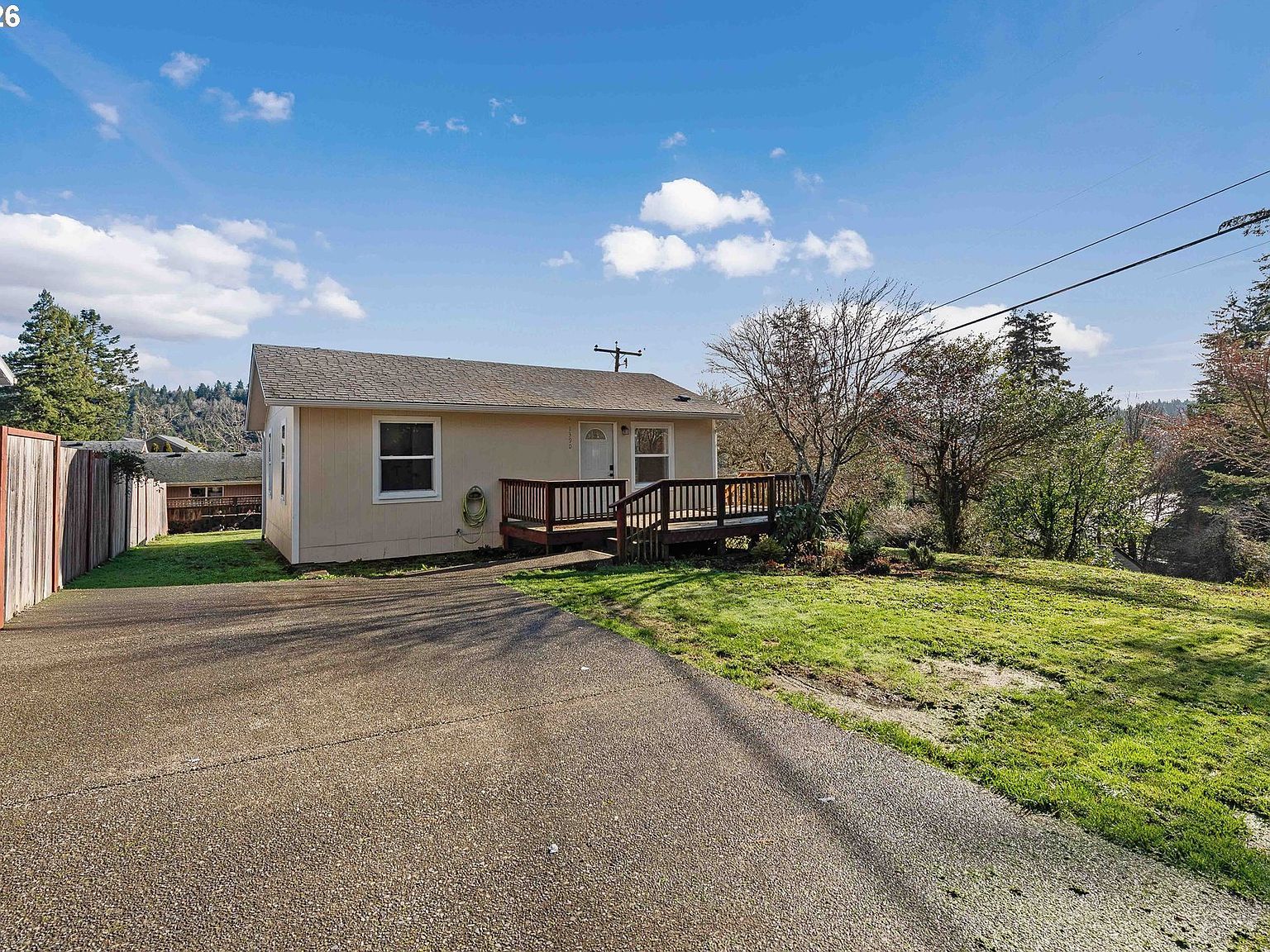 1390 Pennsylvania Ave Coos Bay, OR 97420 - Thumbnail 2