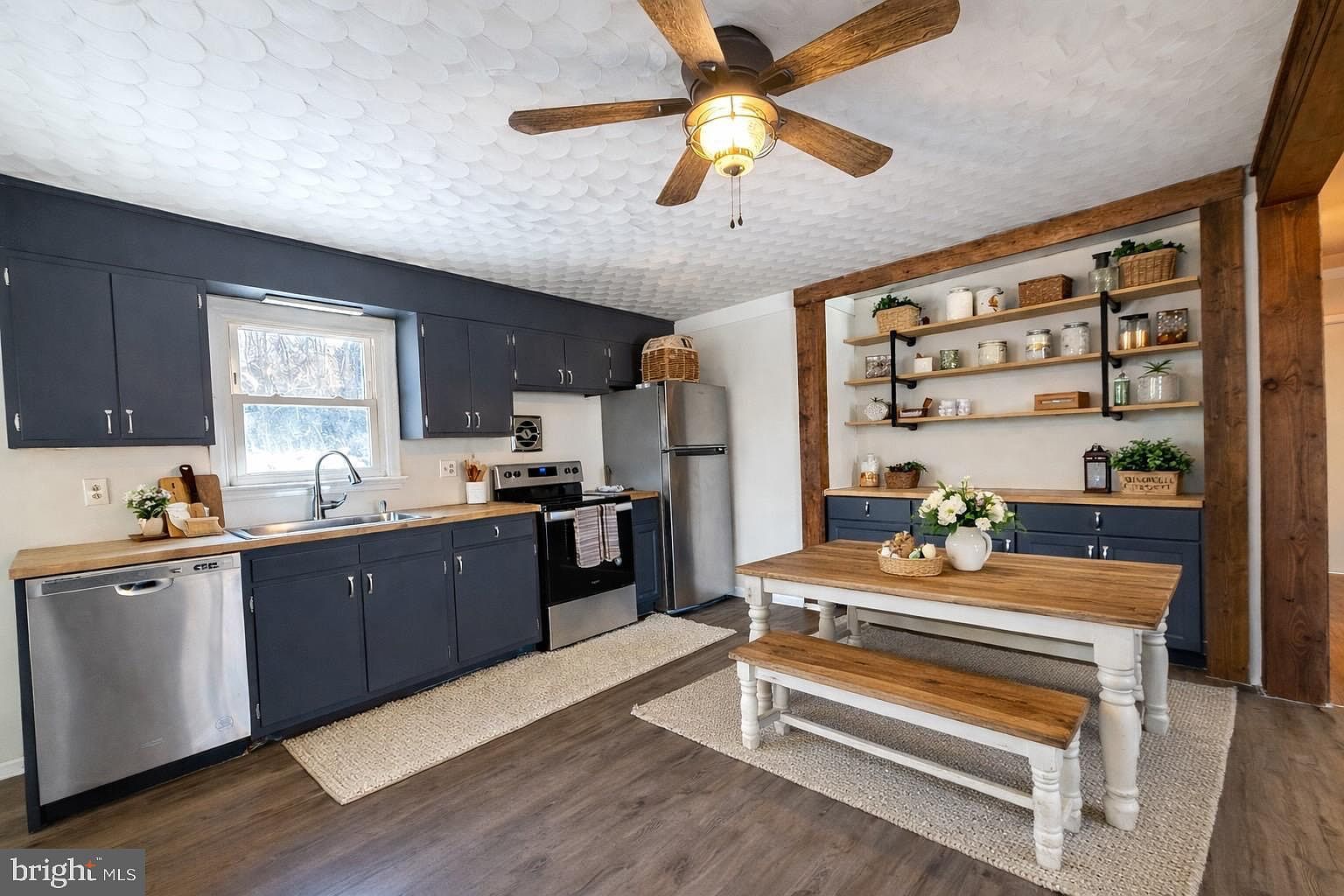 5714 Spruce Rd Felton, PA 17322 - Thumbnail 2