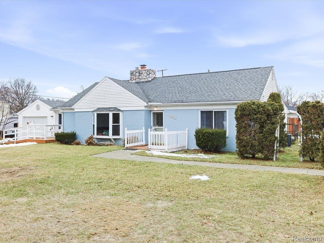 1218 Center Ave Port Huron, MI 48060 - Thumbnail 2