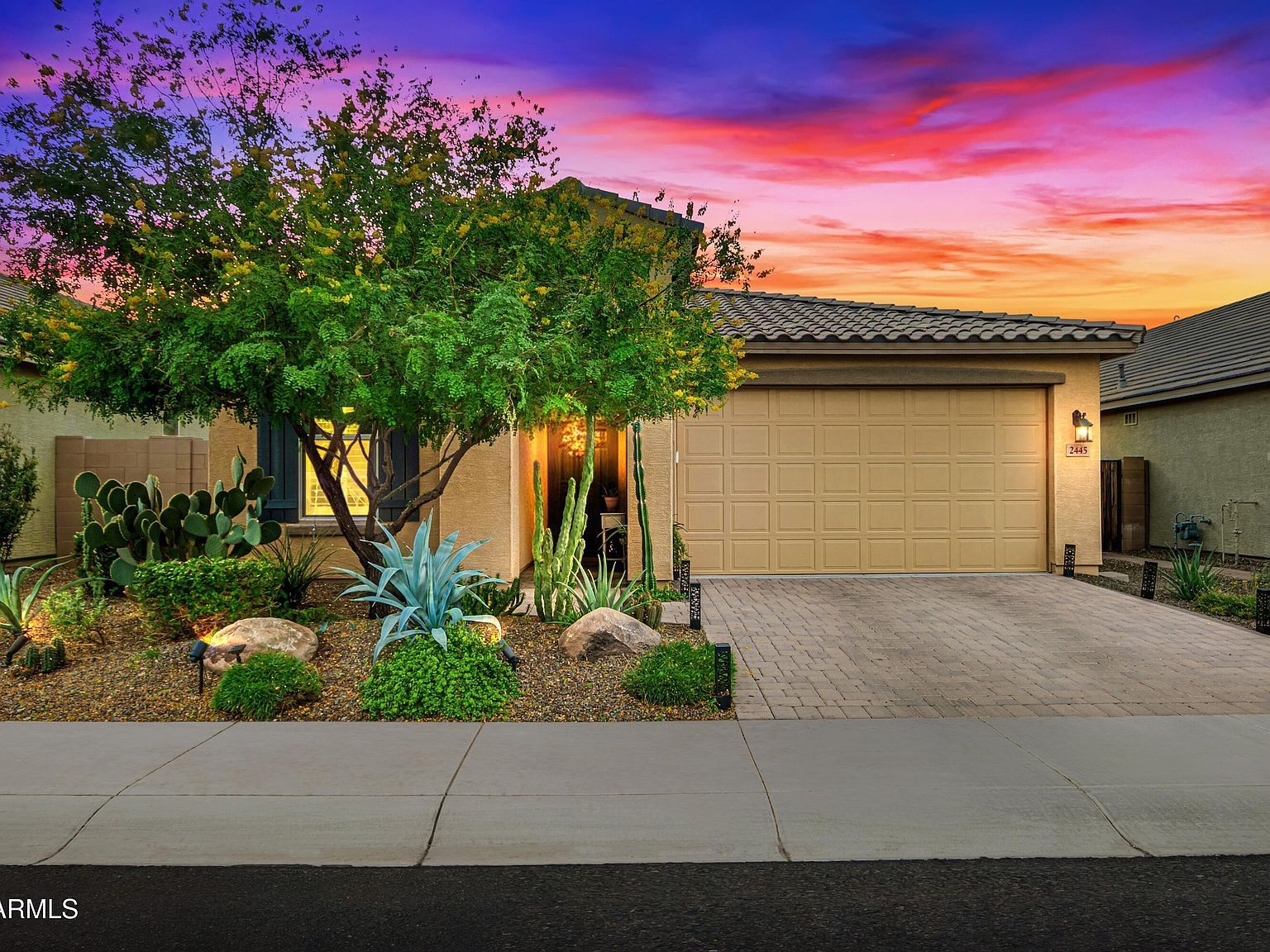 2445 E Beverly Rd Phoenix, AZ 85042 - Thumbnail 2