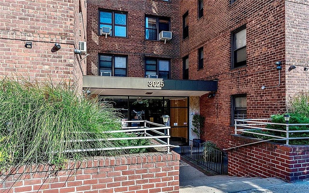 3025 Ocean Ave APT 6E Brooklyn, NY 11235 - Thumbnail 2