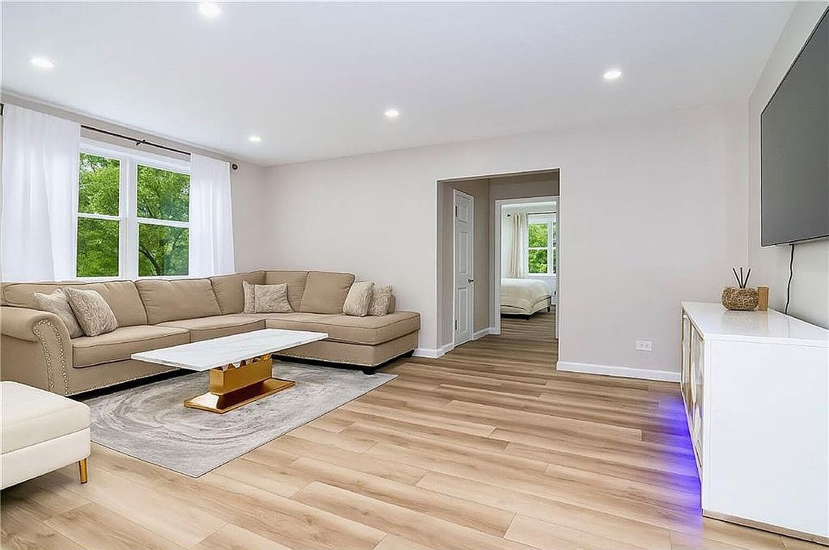 2531 E 7th St APT 1J Brooklyn, NY 11235 - Thumbnail 2