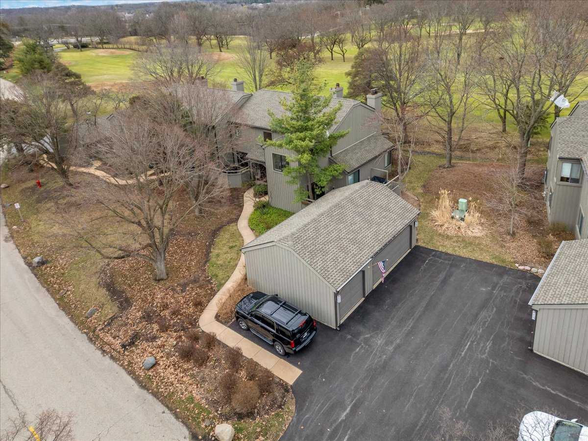 196 North Shoreline Road, Lake Barrington, IL, USA, 60010 - Thumbnail 3